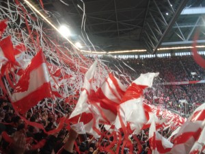 2011_12_relegation2_rotweiße-fahne1_sy